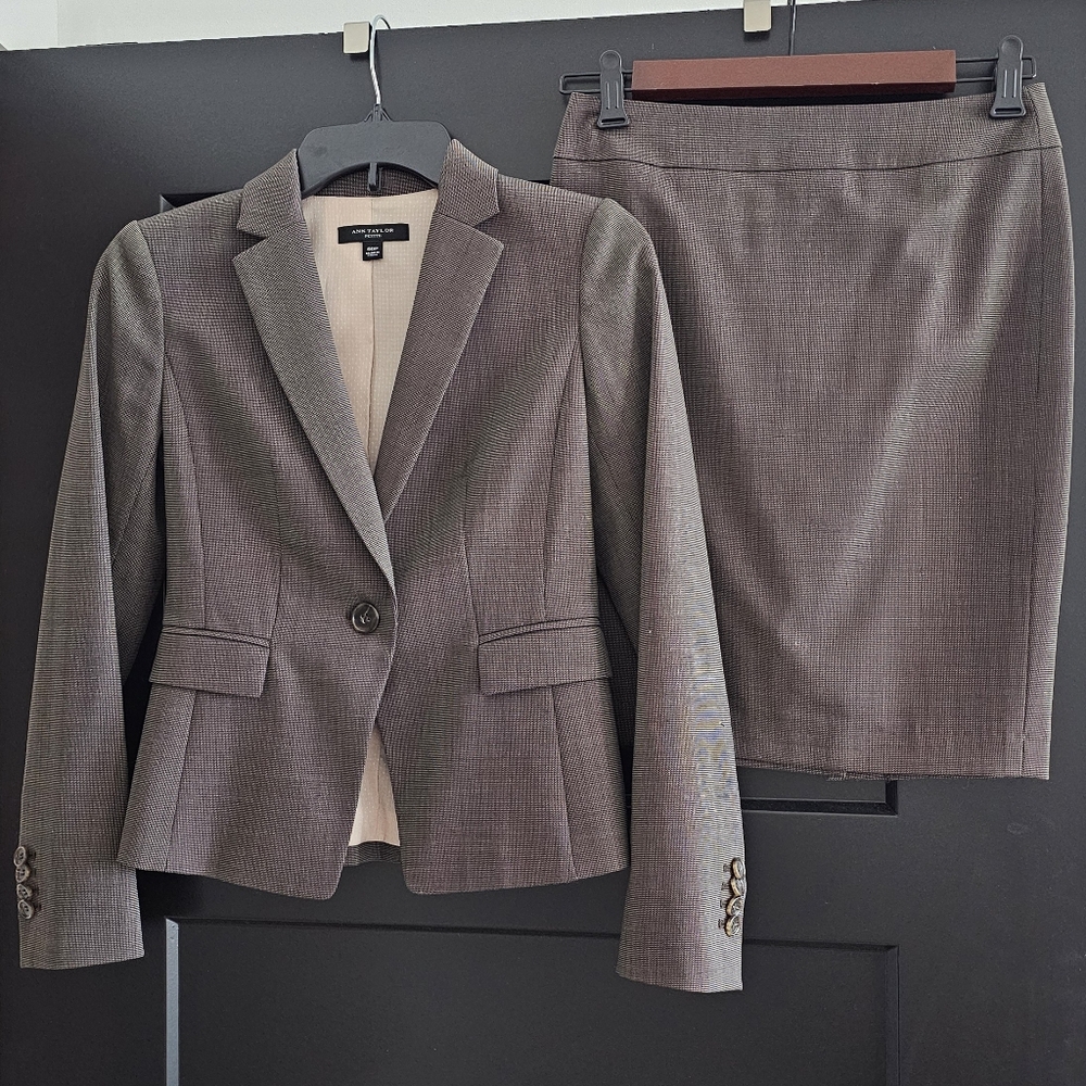Ann Taylor Suit (Pants and Skirt)